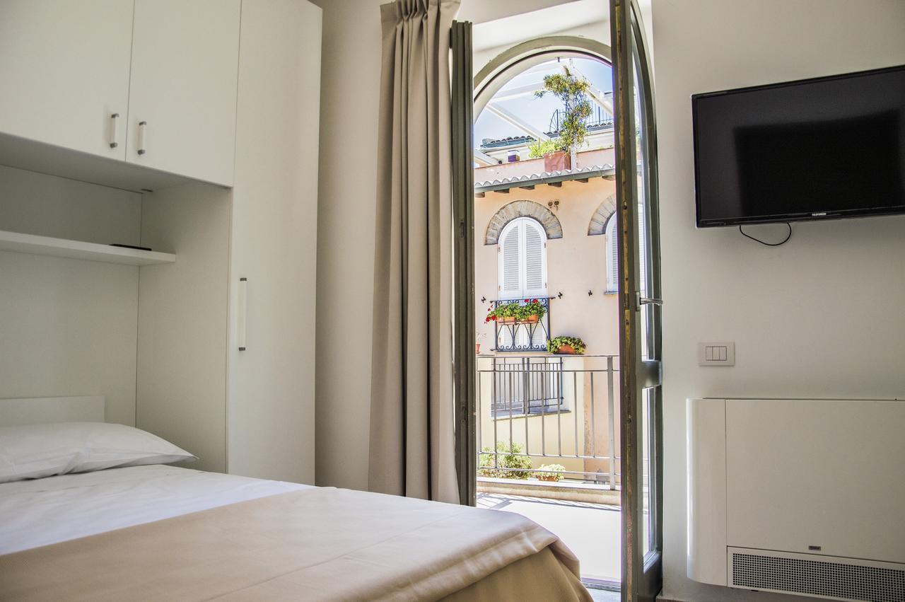 Sunrise Guest House Gaète Extérieur photo